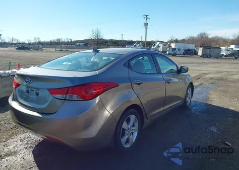 2013 Hyundai Elantra Gls z USA, uszkodzony, nr VIN 5NPDH4AE4DH392775